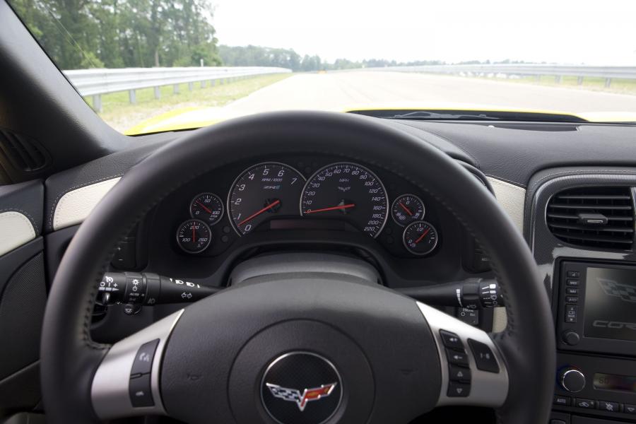  Chevrolet Corvette ZR1 2009 года  (фото 4 из 290)